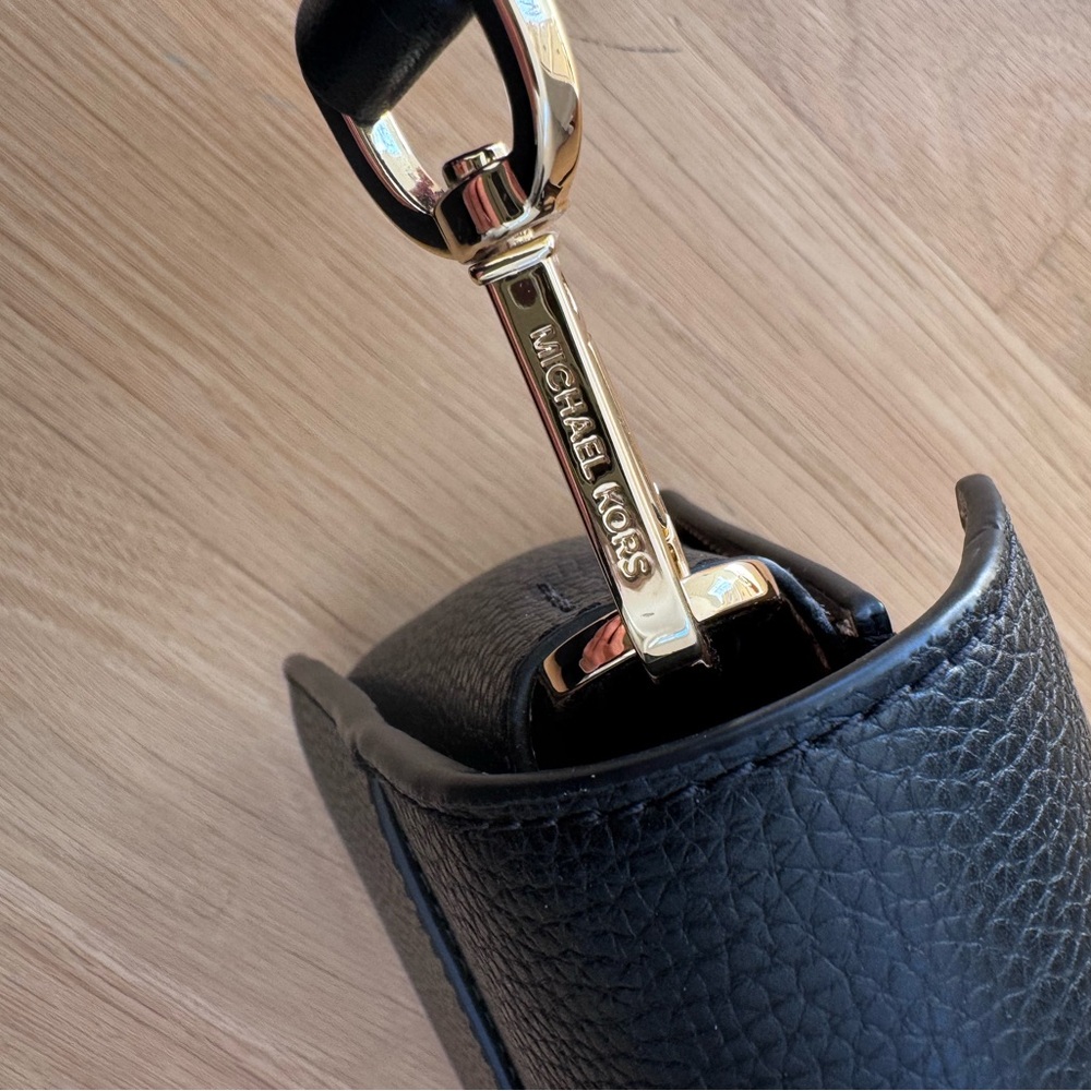 Michael Kors Saddle Crossbody Bag. NEW - Picture 4 of 4